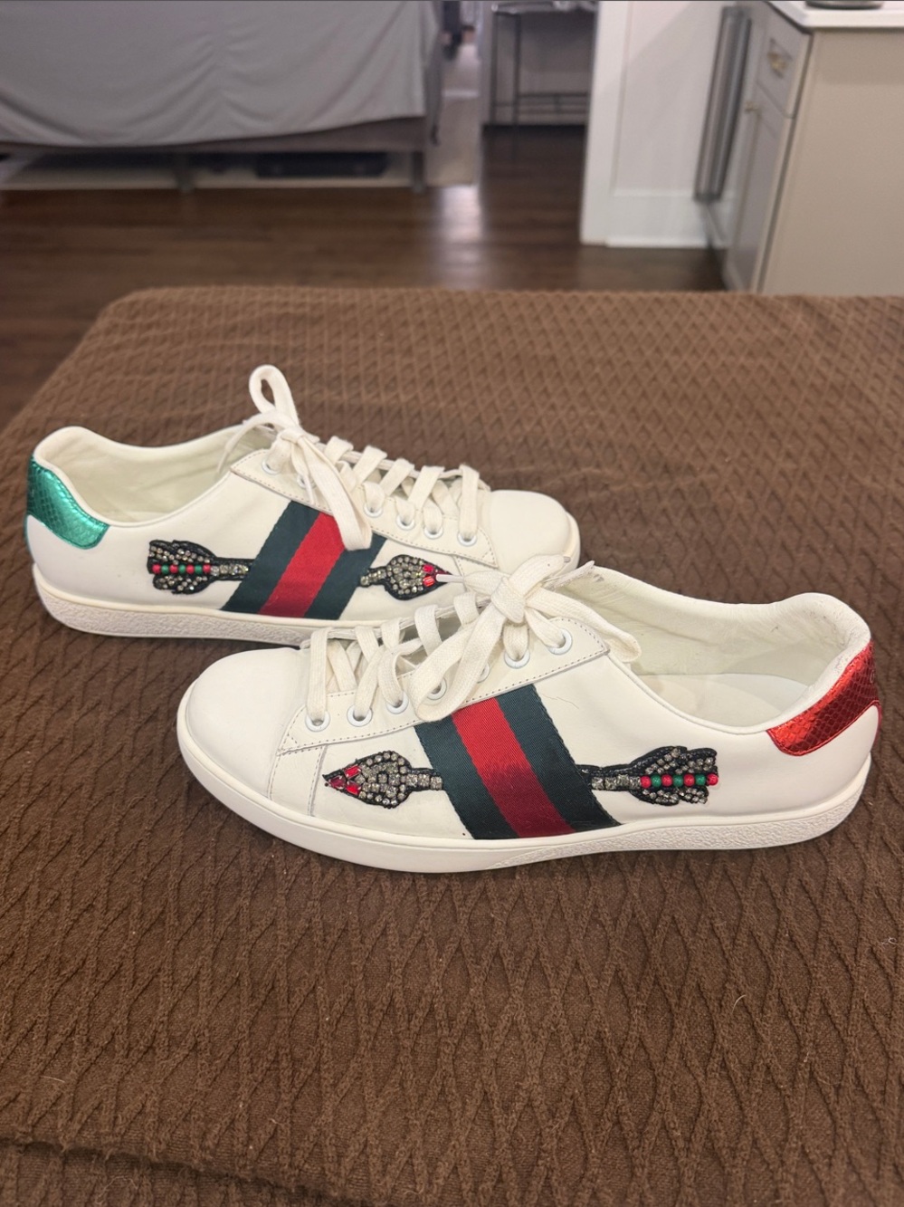 Gucci Leather Sneakers w:Green and Red Stripes and embroidered sequin arrow